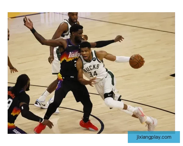 里夫斯谈艾顿与海斯挡拆风格各异 选择正确是关键